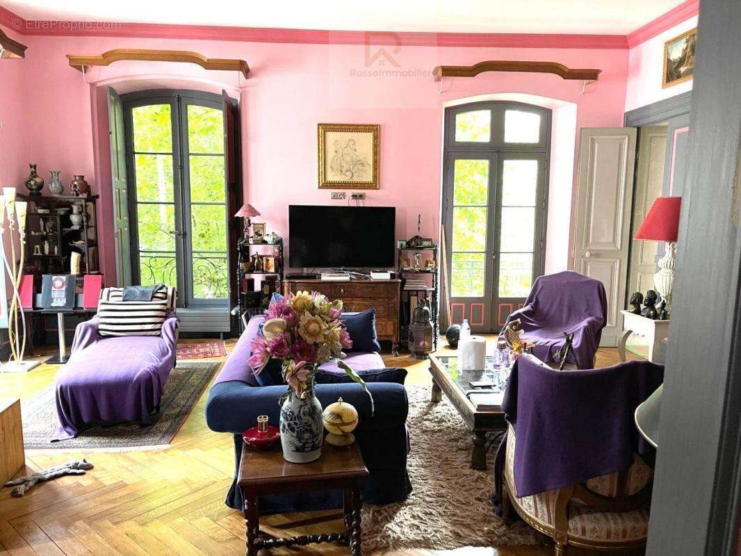 Maison à vendre, 933m², Ambert