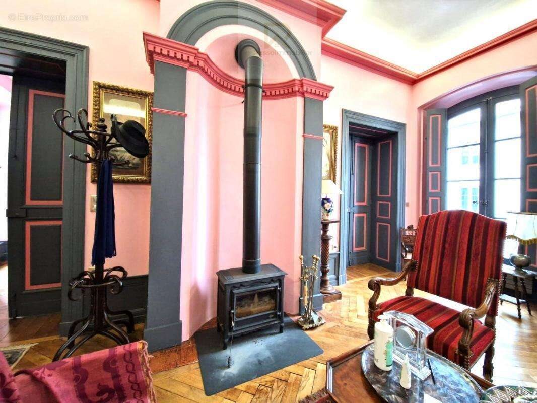 Maison à vendre, 933m², Ambert