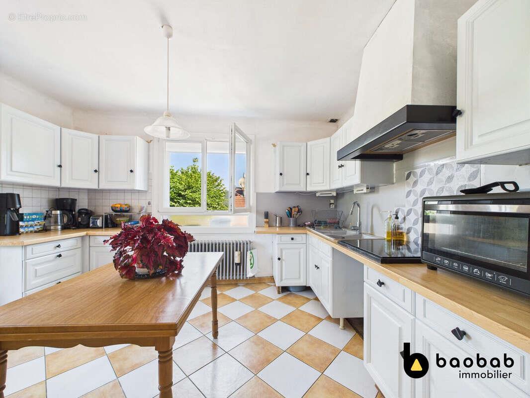 Appartement à vendre, 100m², Saint-Jean-de-Chevelu