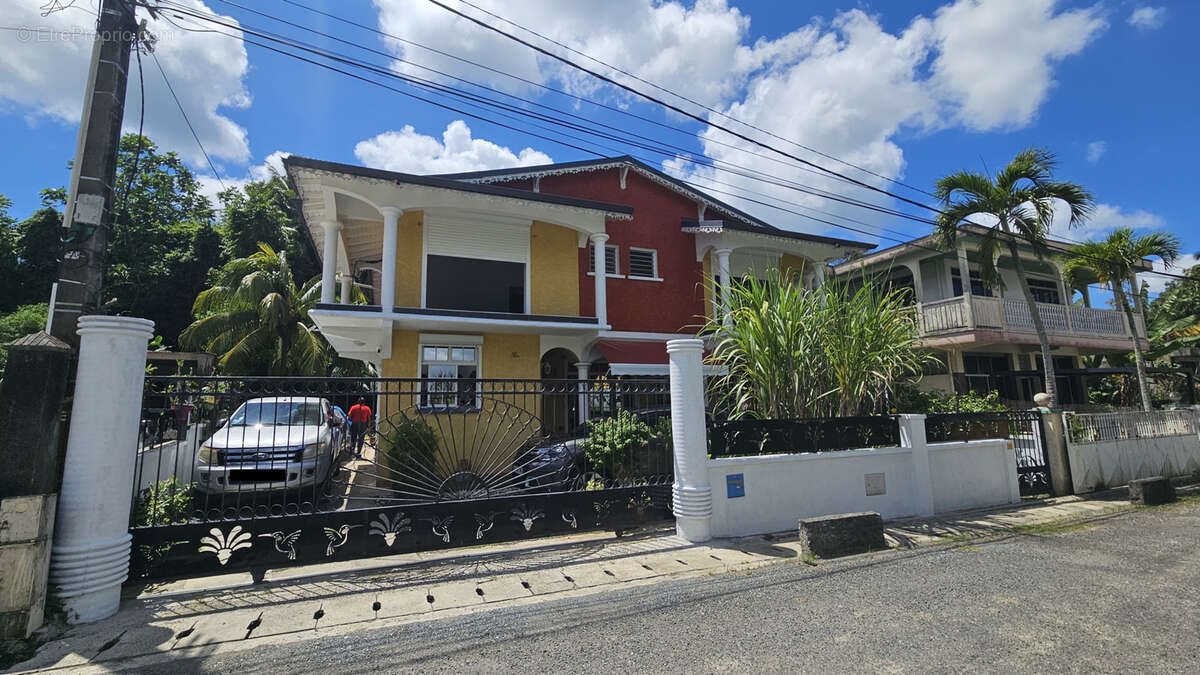 Maison à vendre, 300m², Morne-à-l'Eau