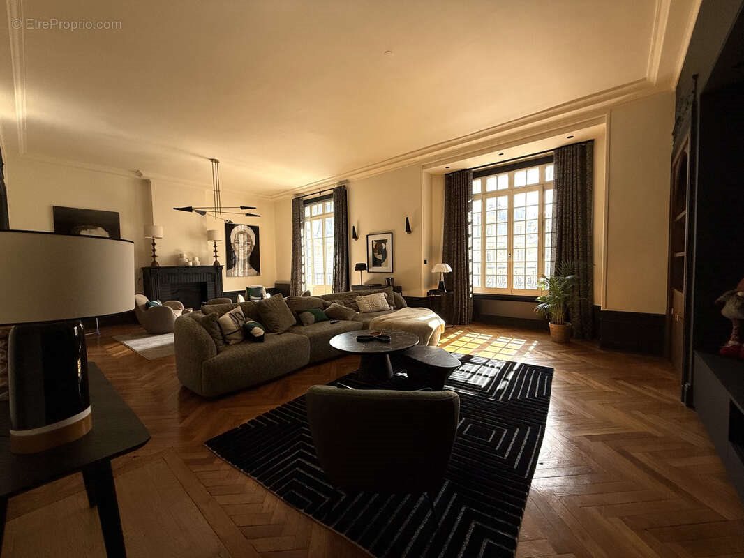 Appartement à vendre, 178m², Saint-Etienne