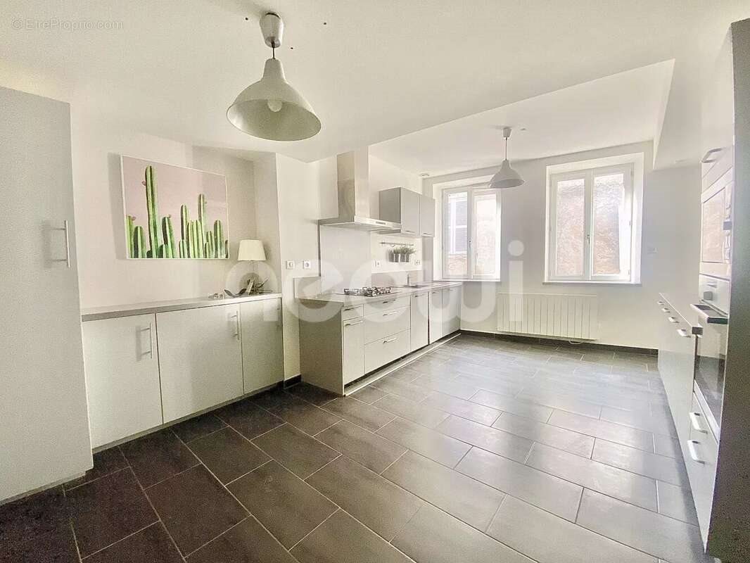 Maison à vendre, 93m², Cusset
