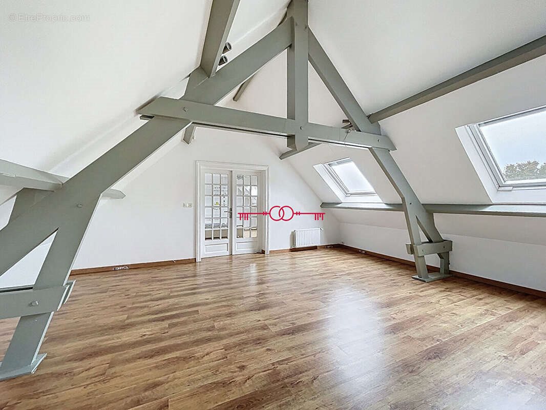 Maison à vendre, 176m², Tinqueux
