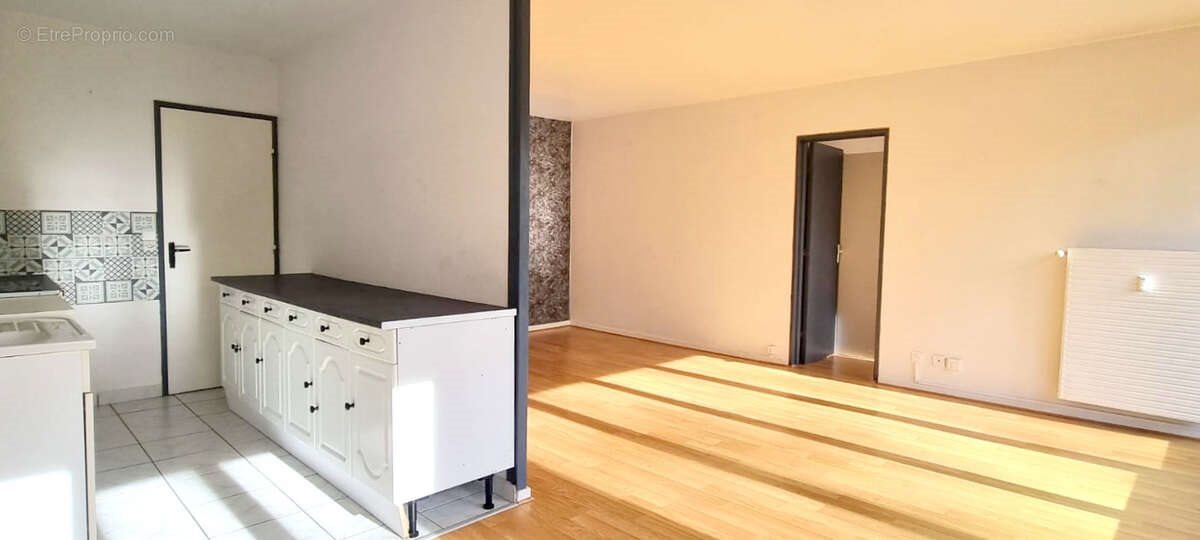 Appartement à vendre, 50m², Saint-Max