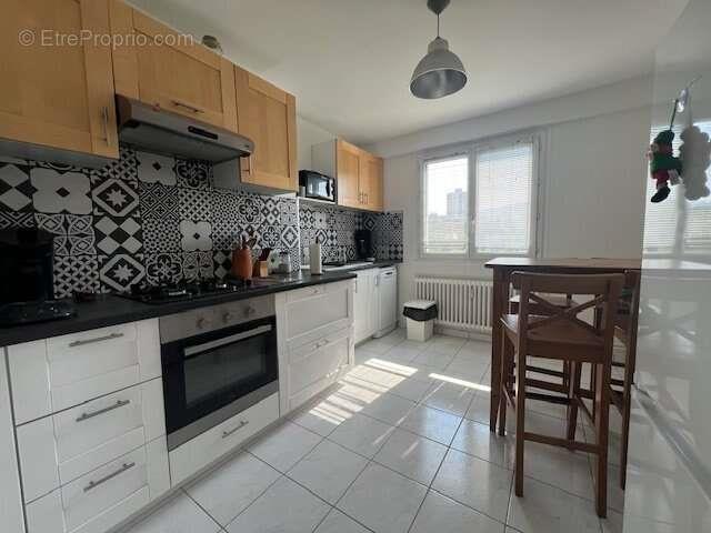 Appartement à vendre, 63m², Saint-Etienne