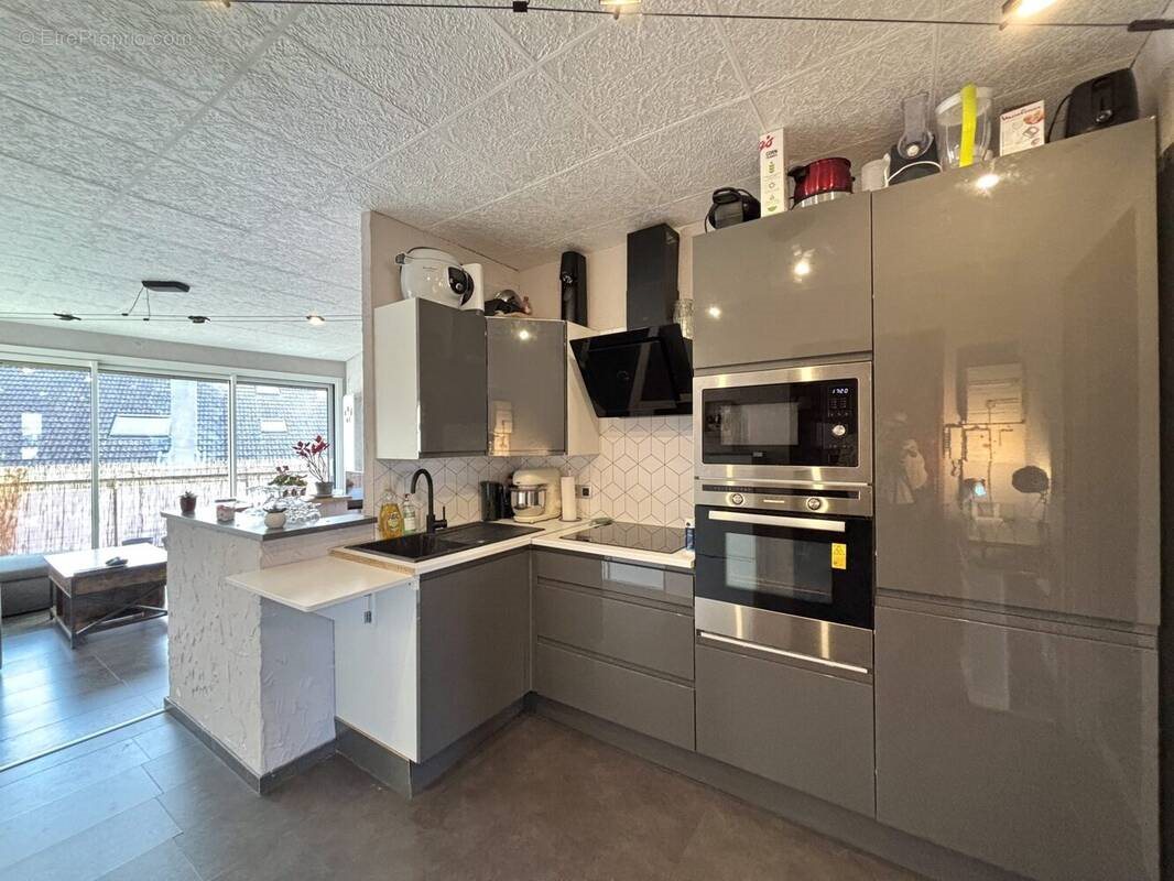 Appartement à vendre, 51m², Pont-de-Chéruy