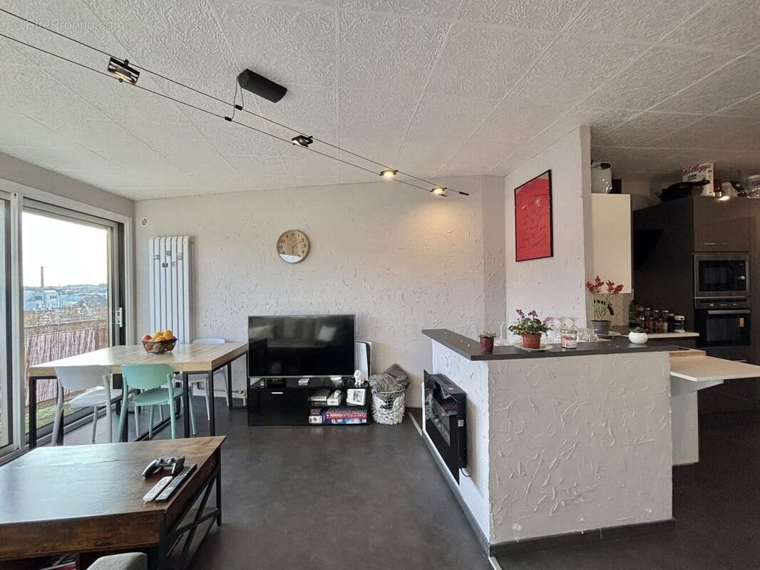 Appartement à vendre, 51m², Pont-de-Chéruy