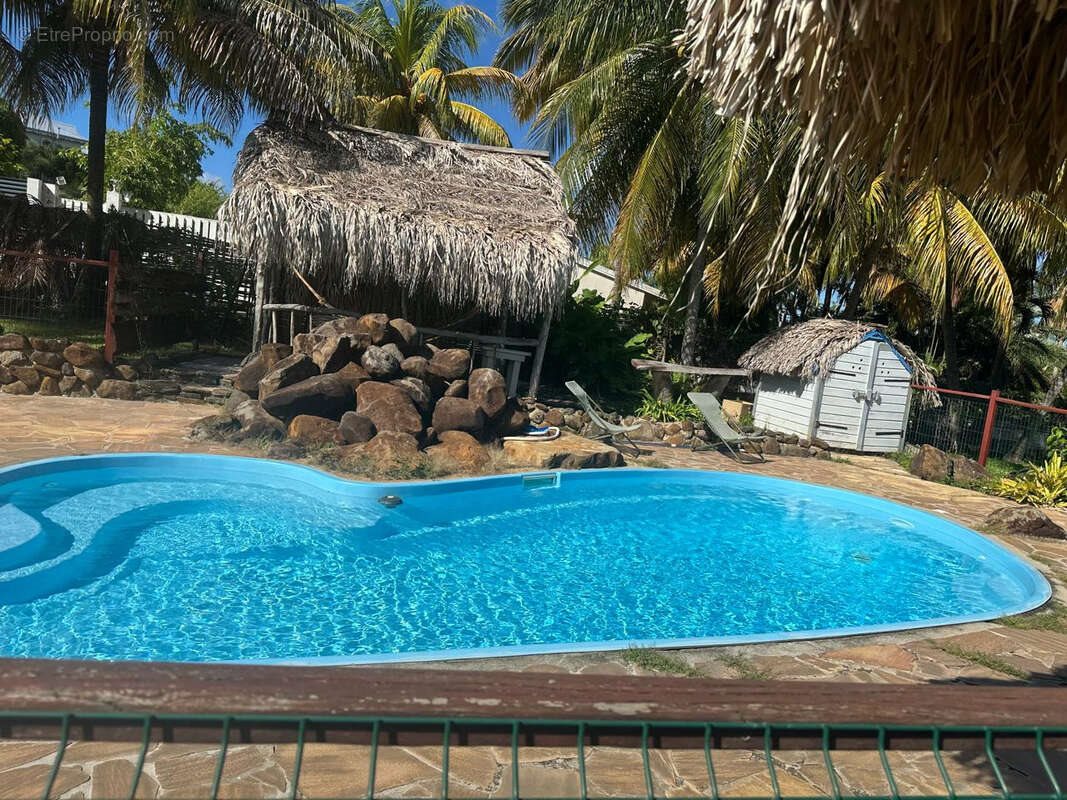 Maison à vendre, 707m², Sainte-Rose