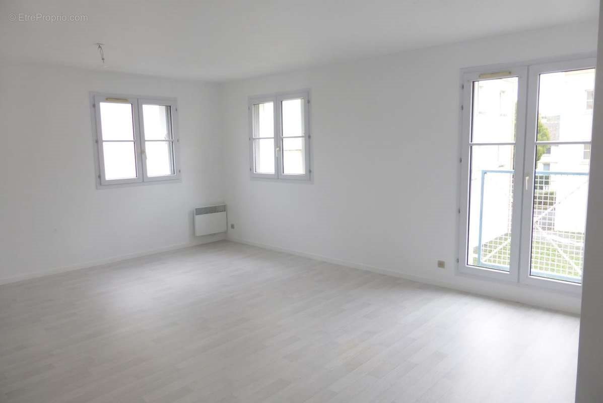 Appartement à vendre, 80m², Givet