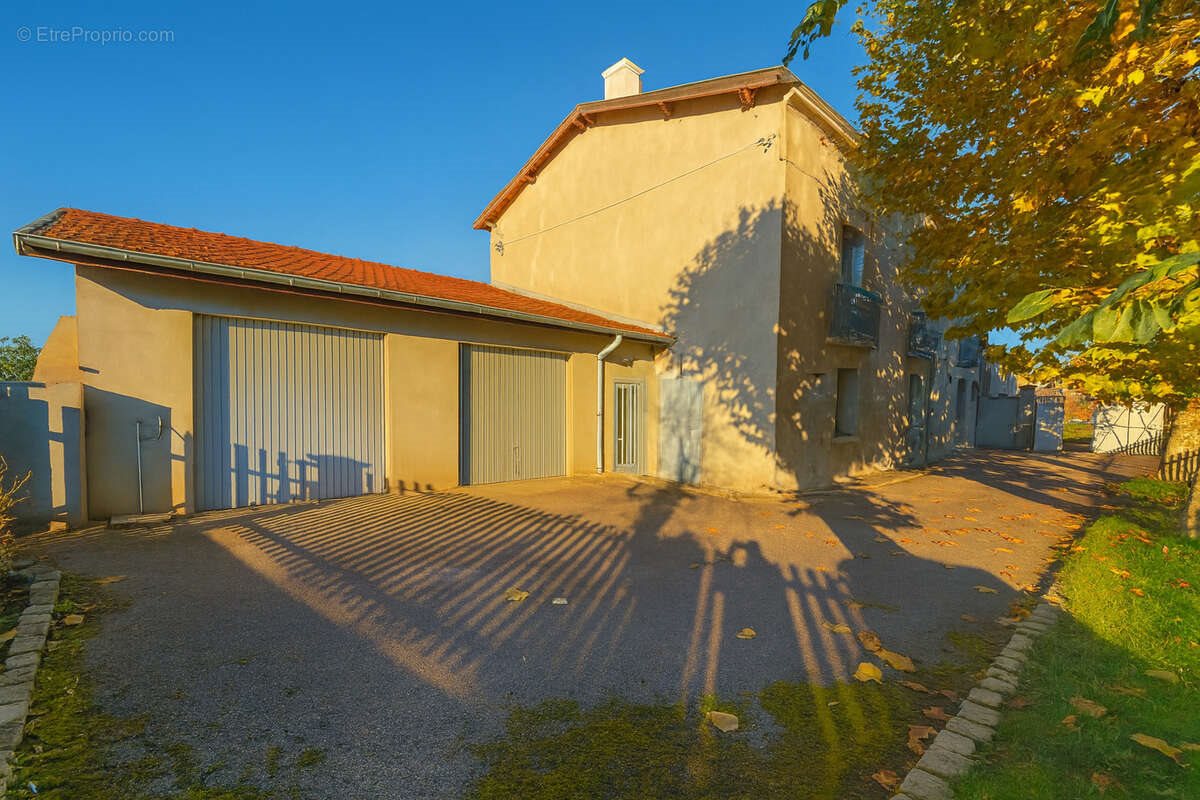 Appartement à vendre, 322m², Saint-Etienne