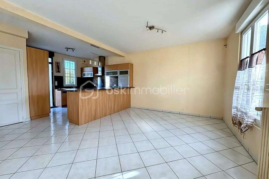 Maison à vendre, 170m², Lardy