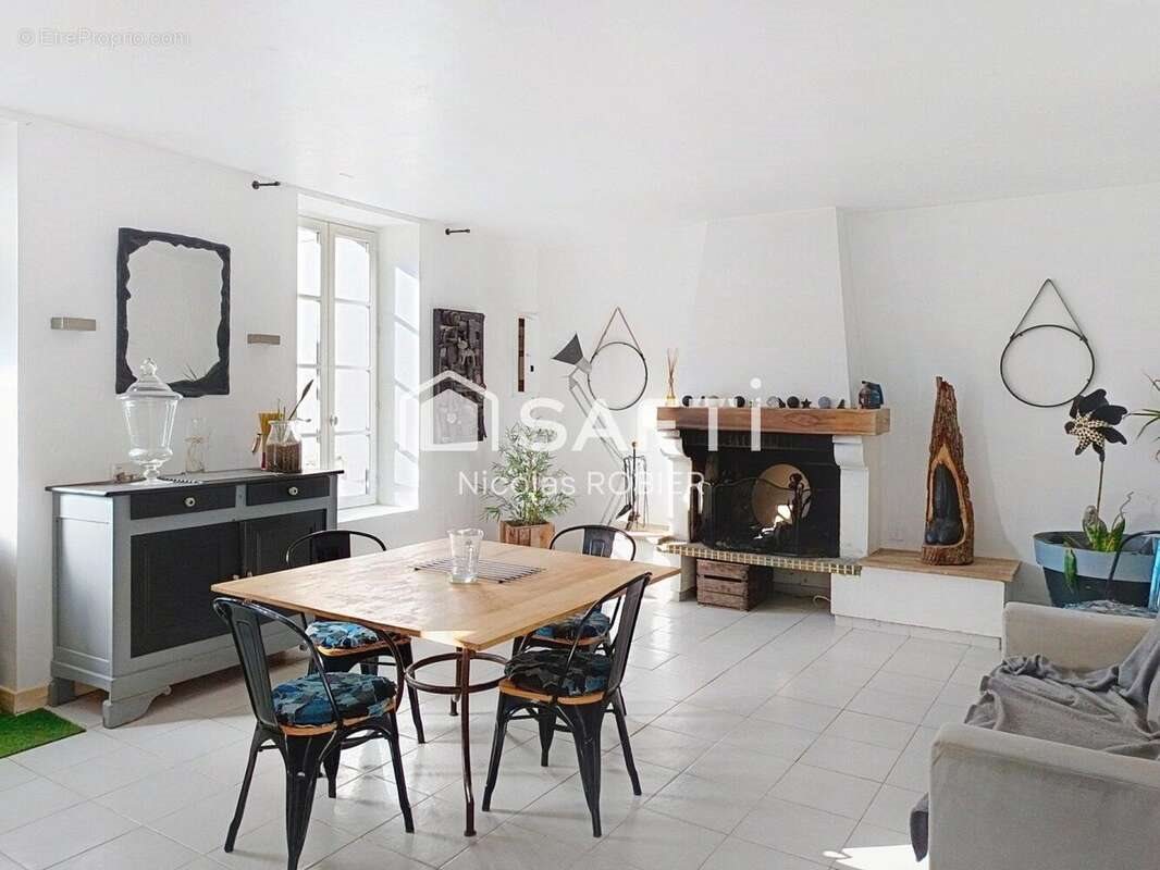 Maison à vendre, 290m², Sansais