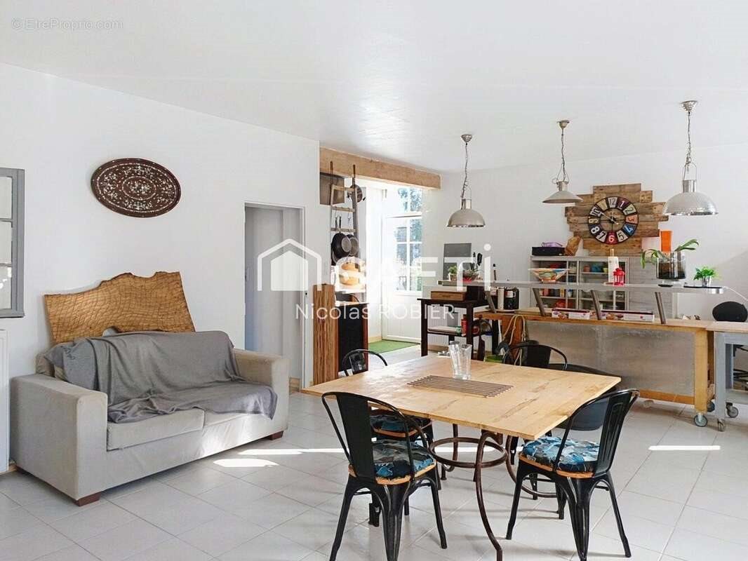 Maison à vendre, 290m², Sansais