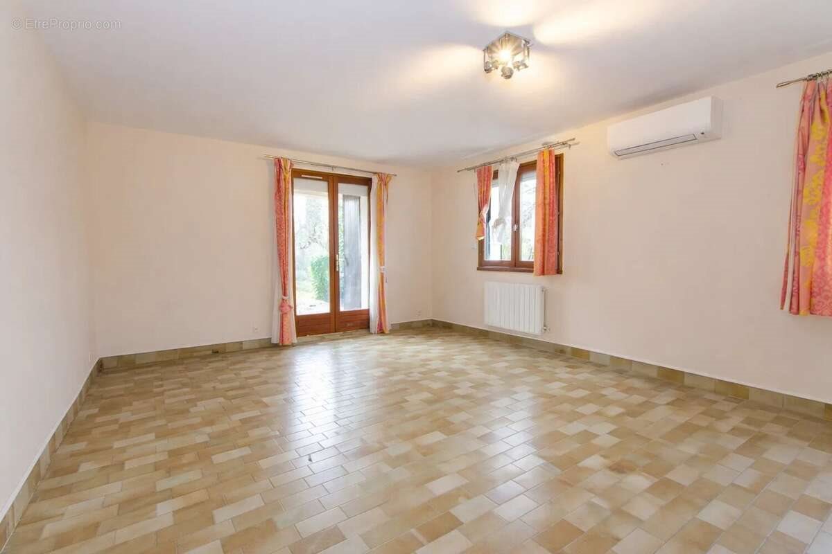 Maison à vendre, 165m², Saint-Vérand