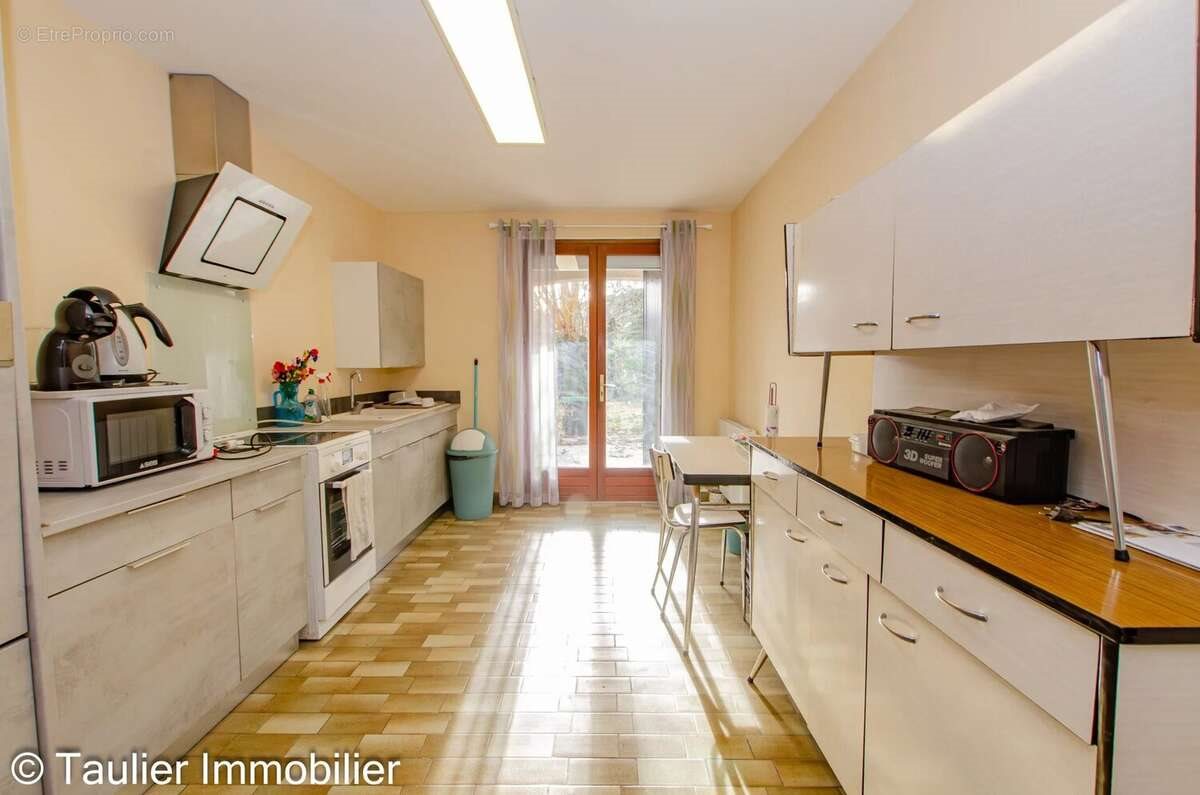 Maison à vendre, 165m², Saint-Vérand