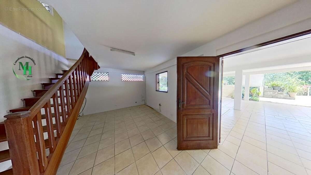 Maison à vendre, 274m², Matoury