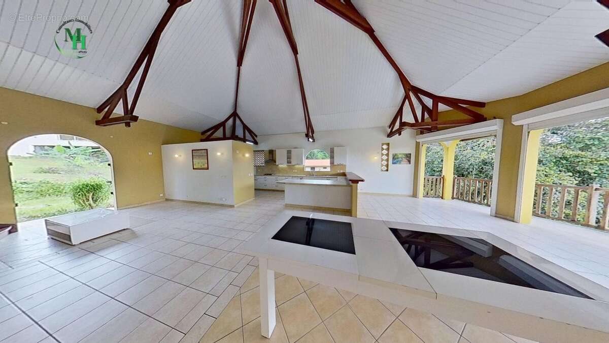 Maison à vendre, 274m², Matoury