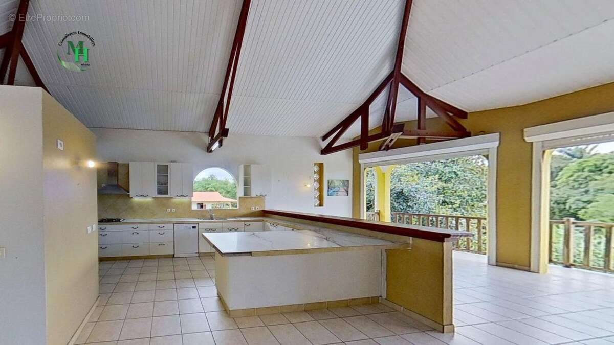 Maison à vendre, 274m², Matoury