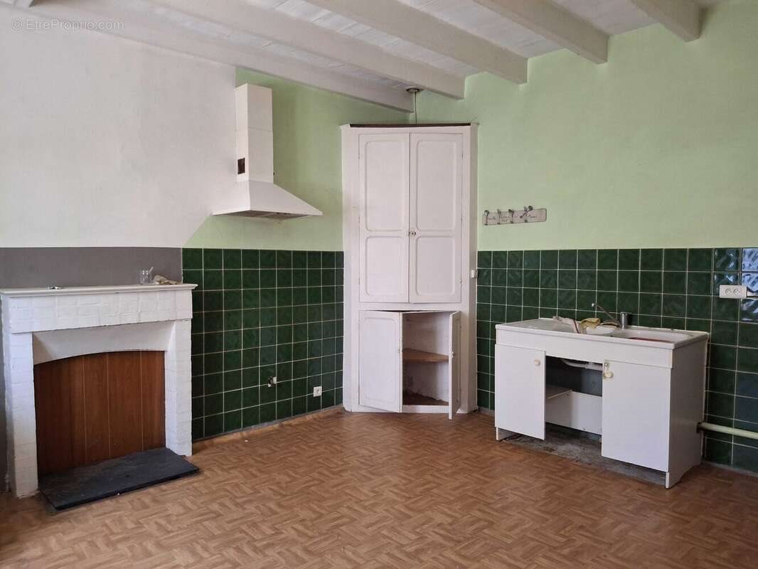 Maison à vendre, 92m², Chasseneuil-sur-Bonnieure