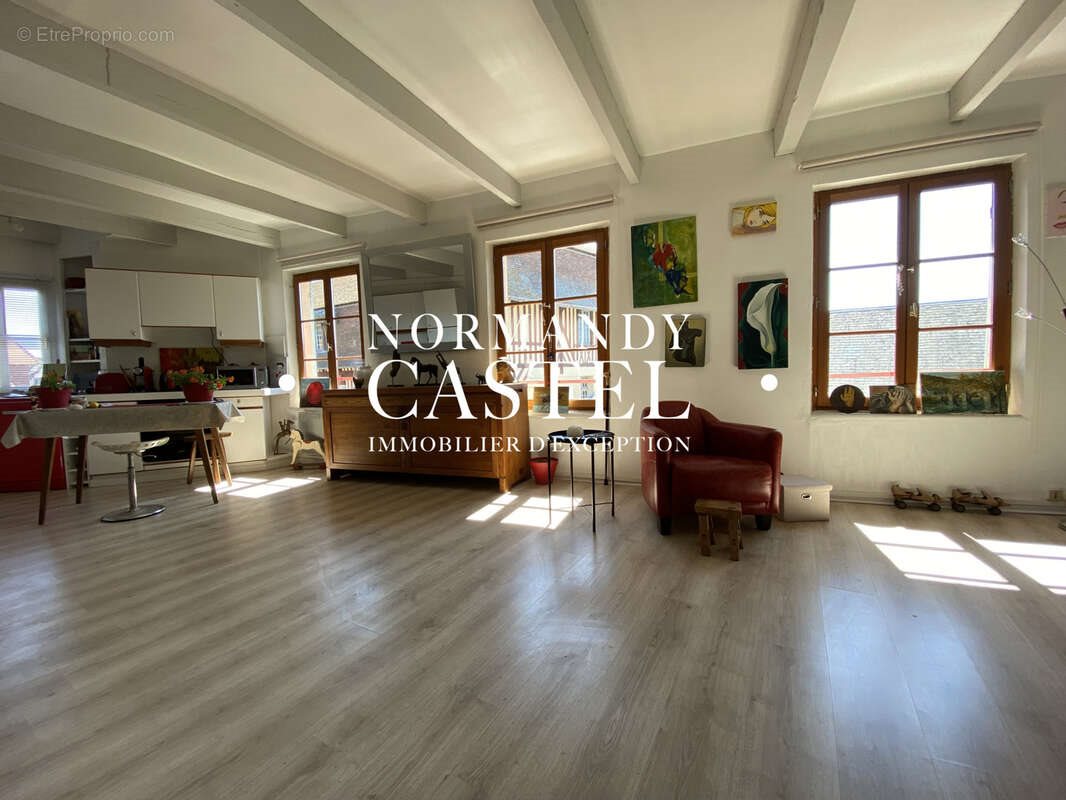 Appartement à vendre, 80m², Pont-l'Evêque