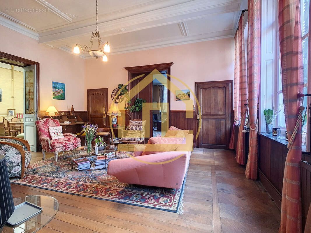 Maison à vendre, 430m², Le Quesnoy