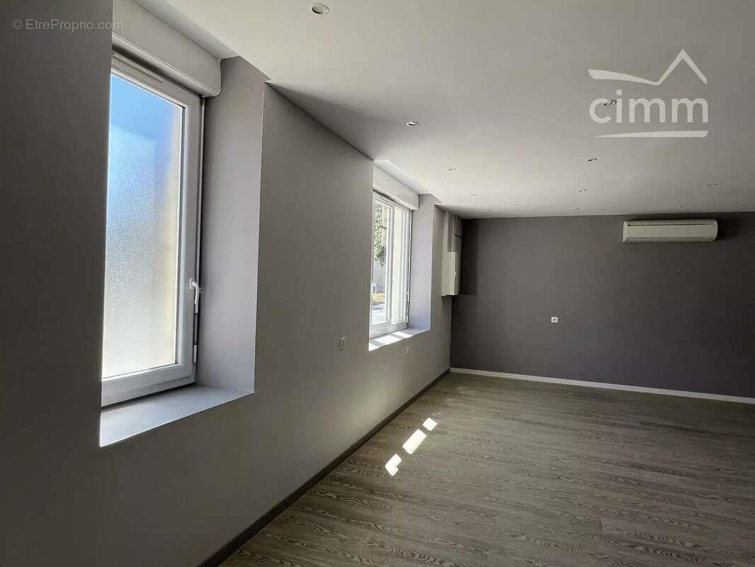 Appartement à vendre, 206m², Neuvy-Grandchamp