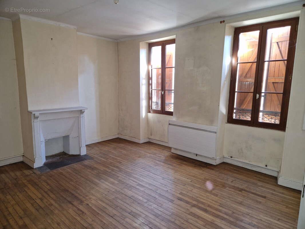 Appartement à vendre, 257m², Beaulieu-sur-Dordogne