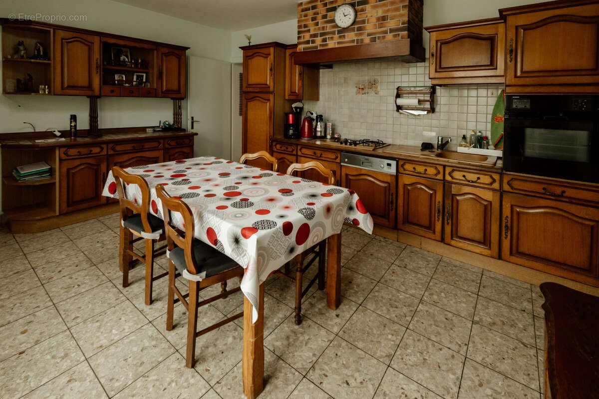 Maison à vendre, 202m², Villers-sous-Chalamont