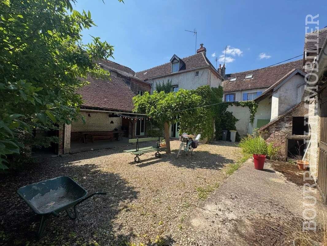 Appartement à vendre, 125m², Armeau