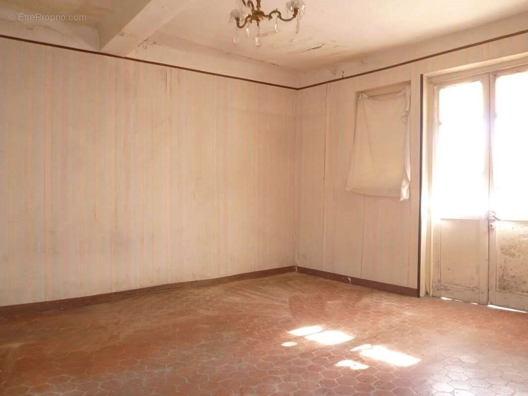 Maison à vendre, 120m², Puget-Théniers