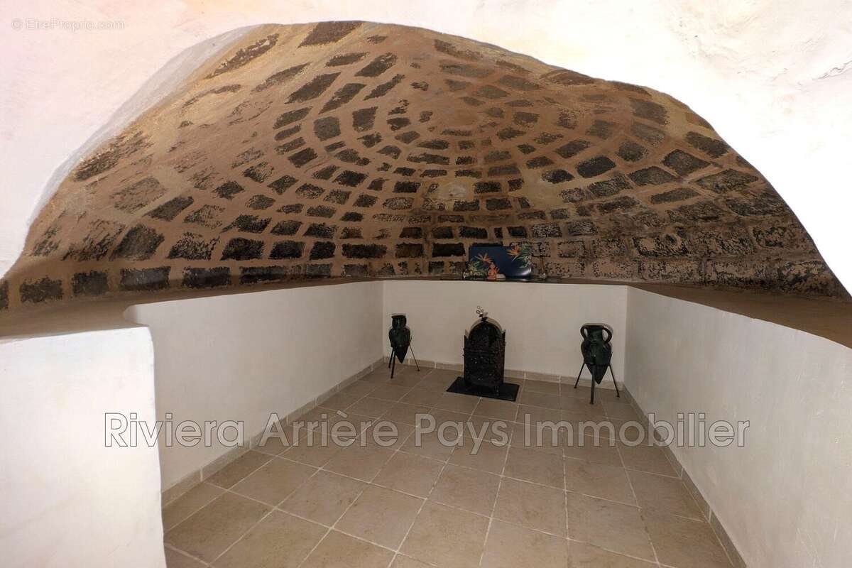 Appartement à vendre, 58m², Puget-Théniers