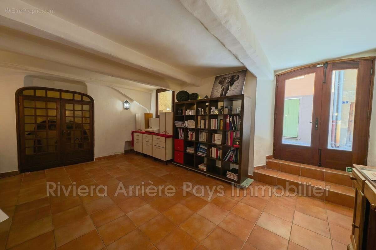 Appartement à vendre, 58m², Puget-Théniers