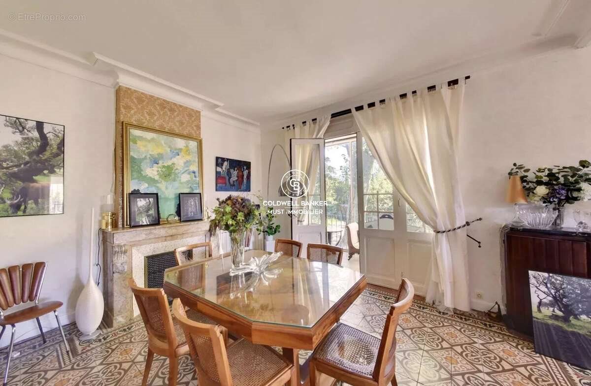 Maison à vendre, 305m², Rivesaltes