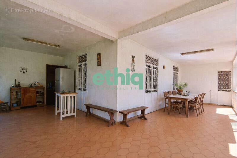 Maison à vendre, 180m², Capesterre-Belle-Eau