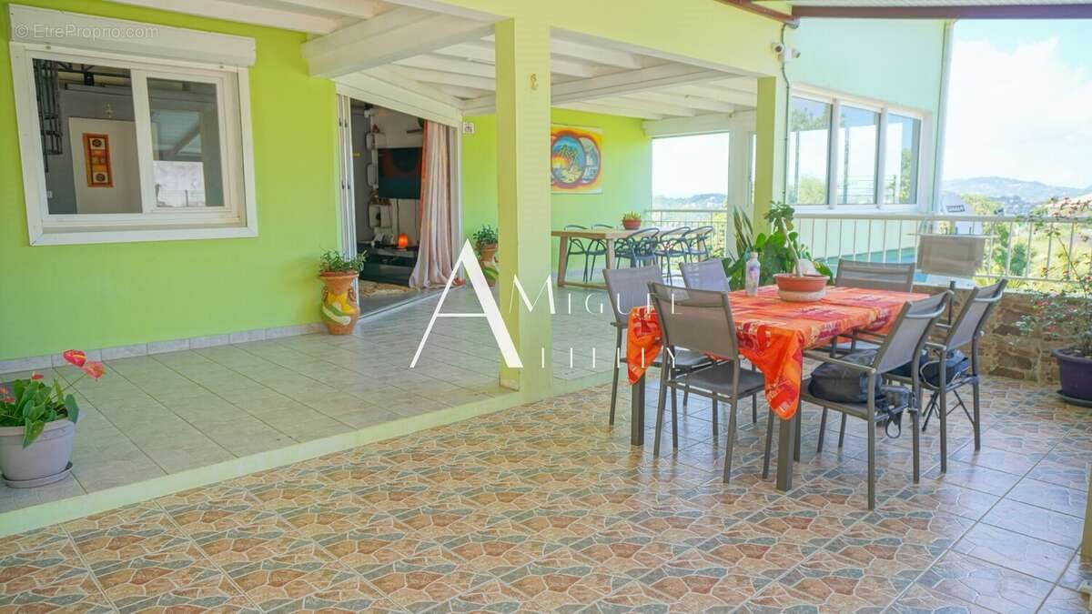 Maison à vendre, 303m², Rivière-Salée