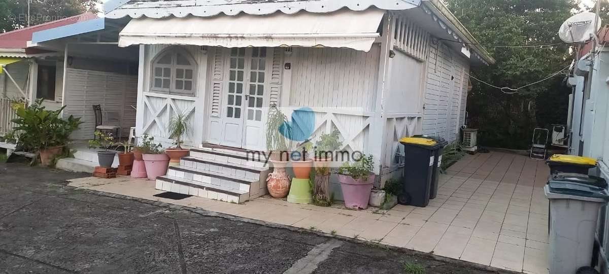 Maison à vendre, 206m², Le Lamentin