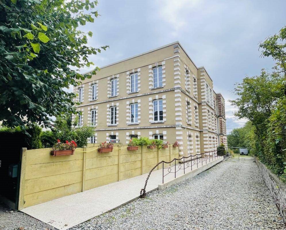 Appartement à vendre, 560m², Crozant