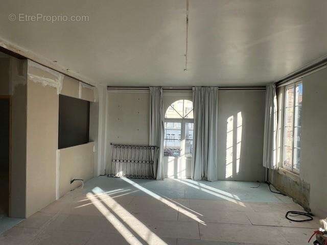 Appartement à vendre, 320m², Orbec