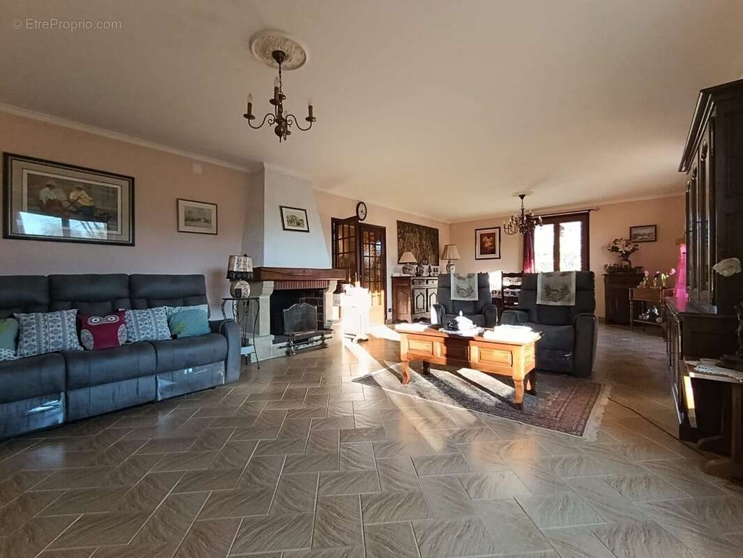 Maison à vendre, 204m², Aubusson