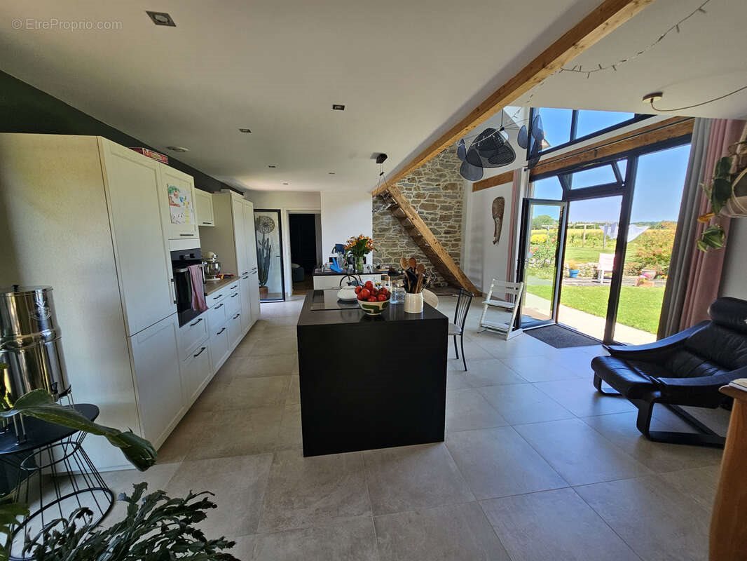 Maison à vendre, 154m², Saint-Evarzec