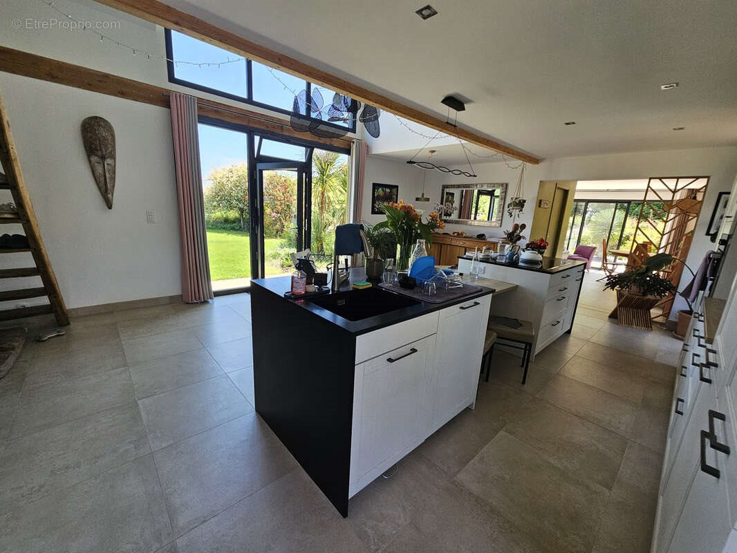 Maison à vendre, 154m², Saint-Evarzec