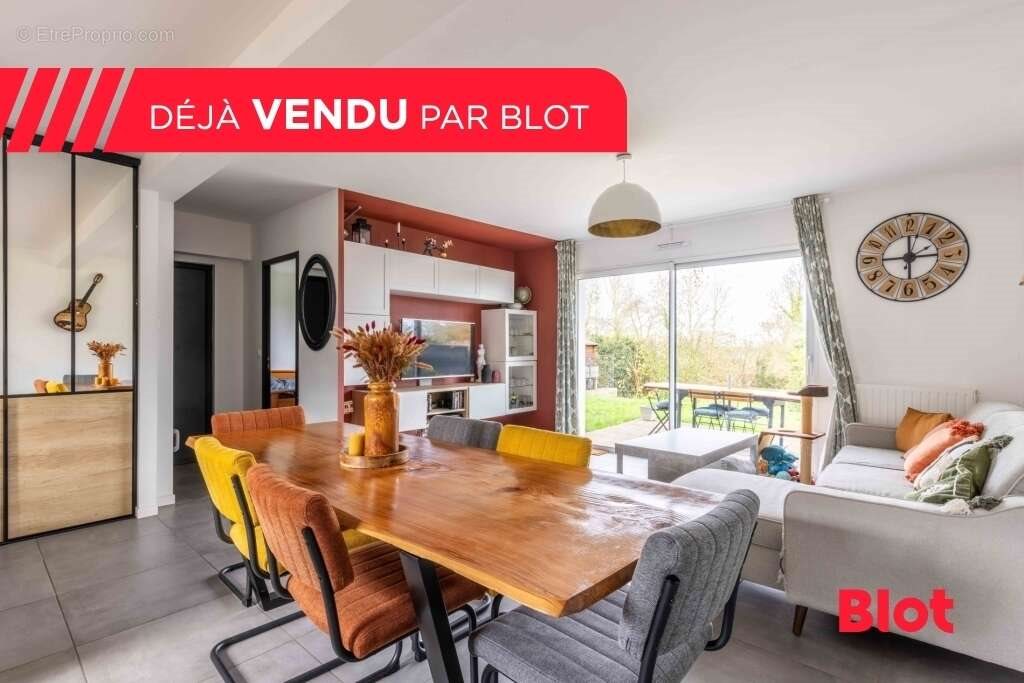 Maison à vendre, 93m², Montfort-sur-Meu