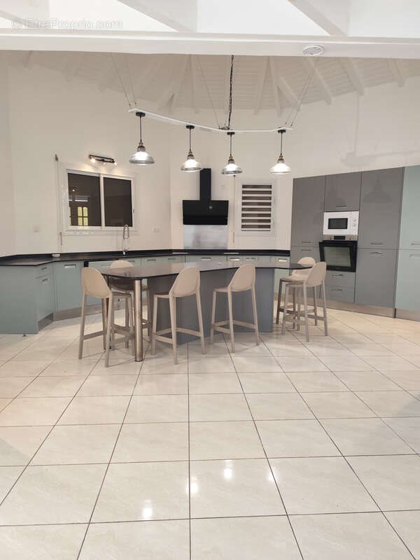 Maison à vendre, 150m², Pointe-Noire