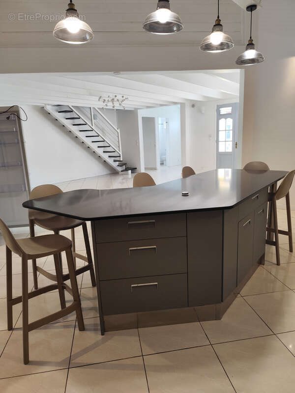 Maison à vendre, 150m², Pointe-Noire