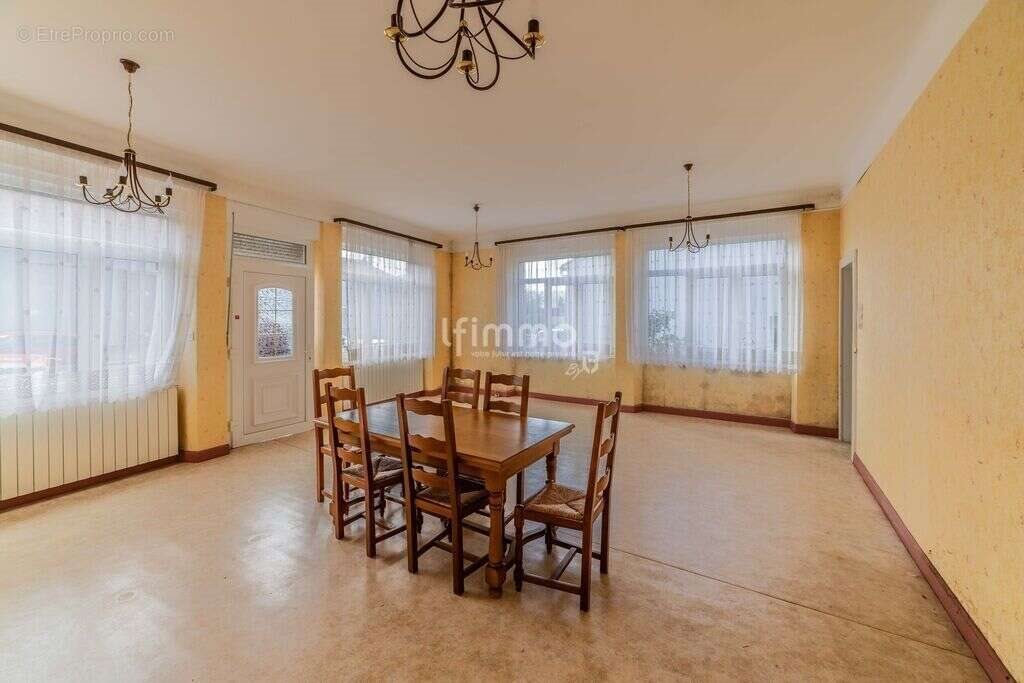 Maison à vendre, 178m², Hampont