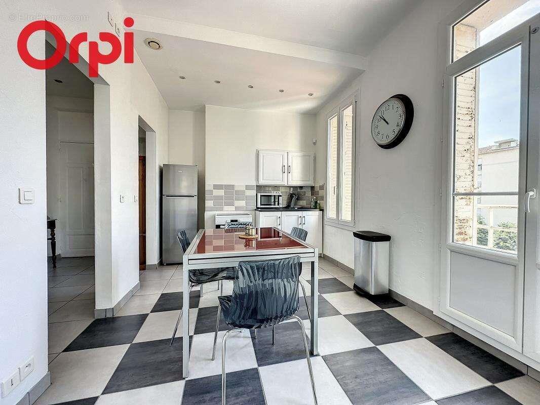 Appartement à vendre, 51m², Toulon