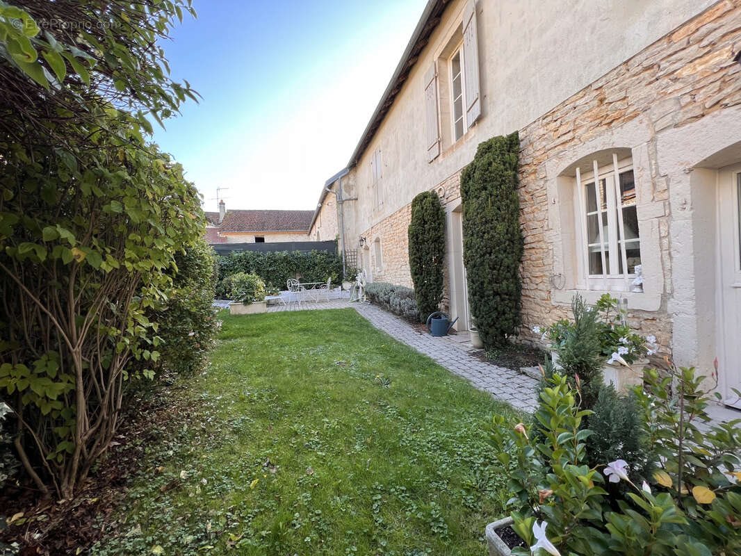 Maison à vendre, 220m², Fleurey-sur-Ouche