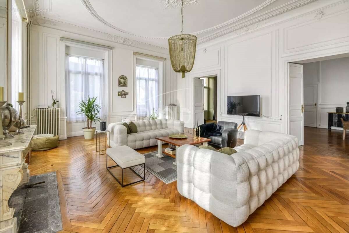 Maison à vendre, 675m², Ancenis
