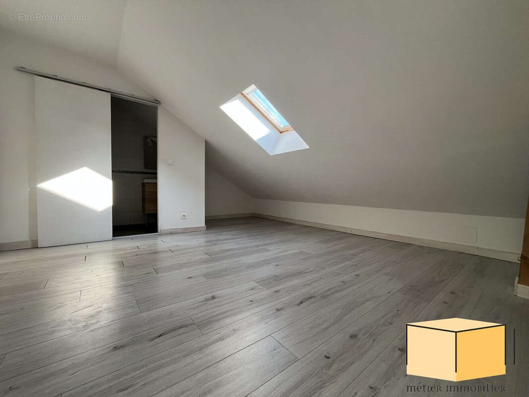 Appartement à vendre, 68m², Yenne