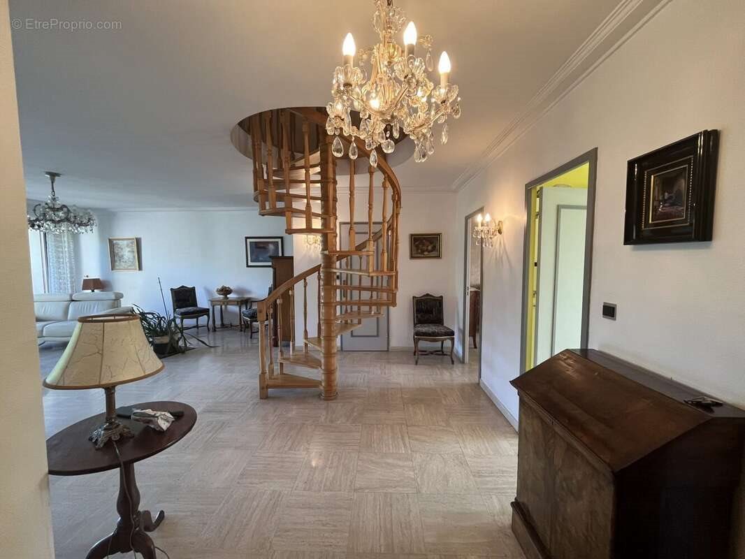 Appartement à vendre, 136m², Saint-Etienne